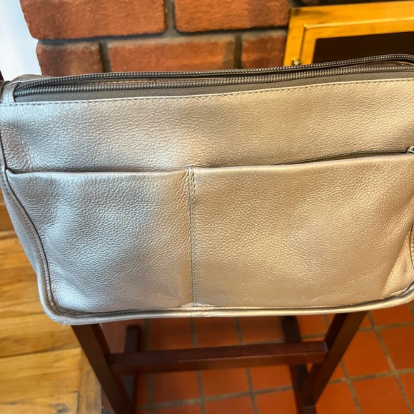 Eric Alexandr leather everyday purse with many compartments - Picture 2 of 9